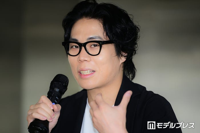 くるま(C)モデルプレス