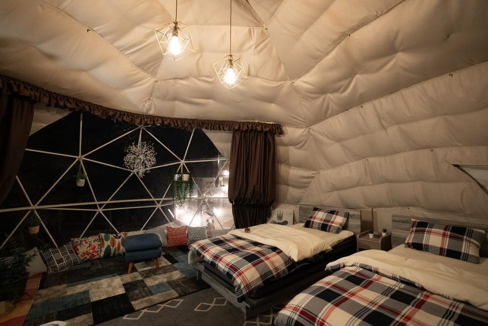 茨城に海辺のグランピング施設「EAST COAST FINE GLAMPING」温水プールを完備