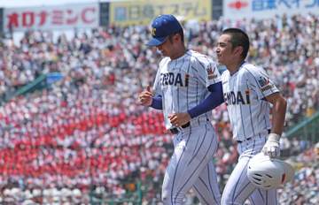 健大高崎 逆転許した2年生左腕が涙「相手の流れにのまれてしまった」先頭死球から崩れる→サイン違いの暴投で決勝点献上 同点スクイズは「相手がうまかった」