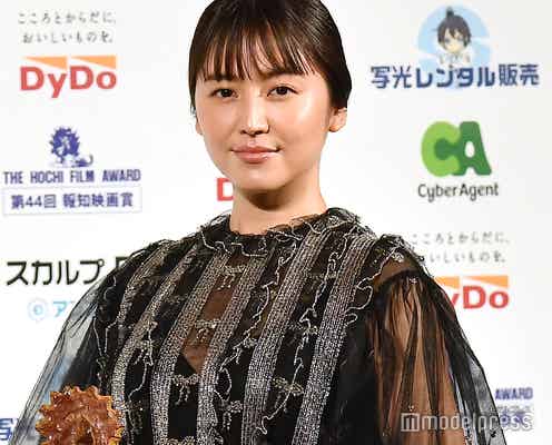 長澤まさみ、15年ぶりの受賞「重みに驚いたことを思い出しました」<第44回報知映画賞>