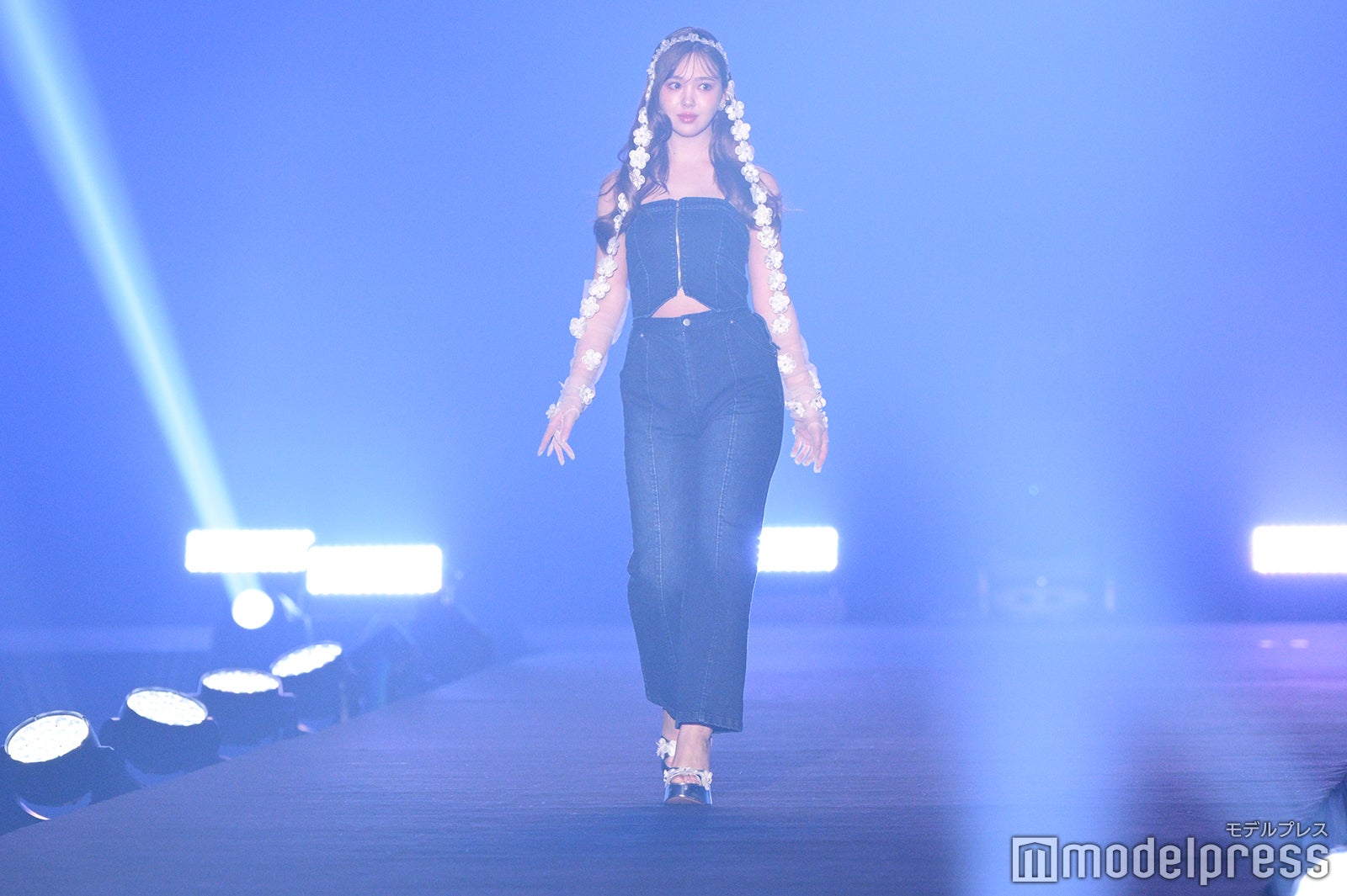 （C）モデルプレス