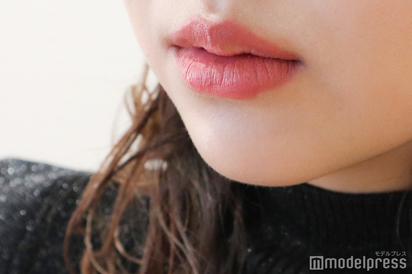 ツヤonマットの異質感リップメイク（C）モデルプレス