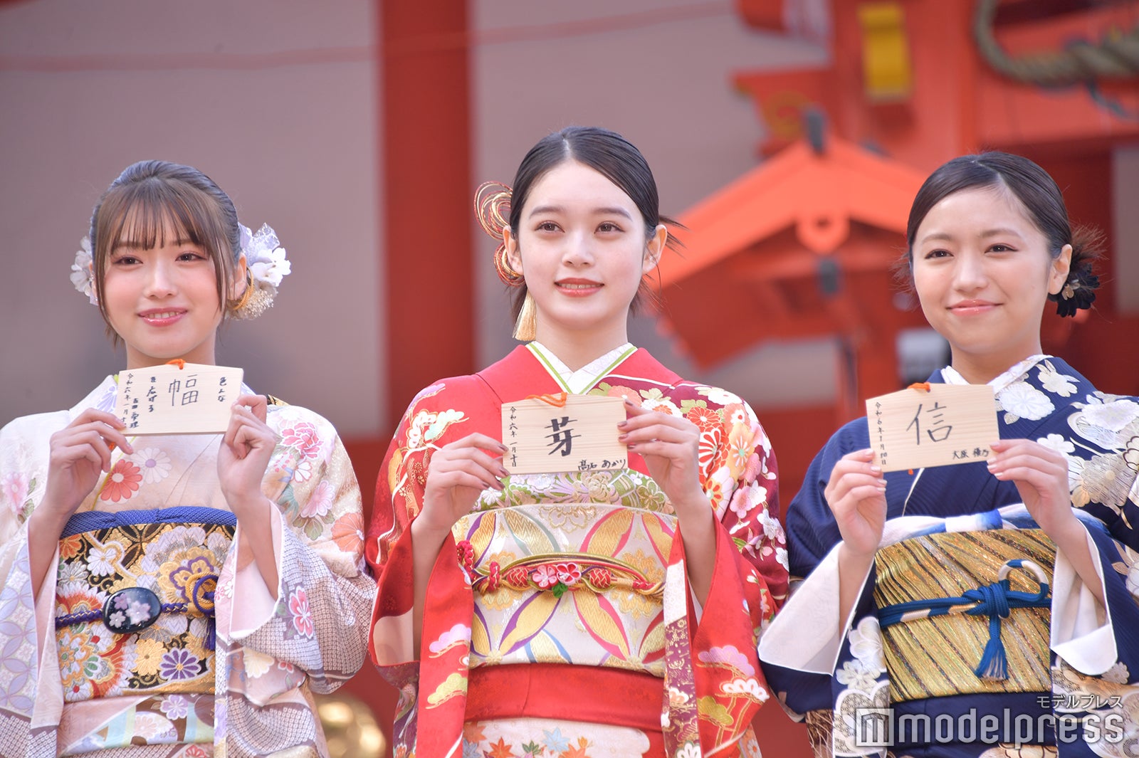 古田愛理、高石あかり、大原優乃（C）モデルプレス