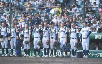 東北は22年ぶりの8強入りならず 継投策実らず中盤までに6失点