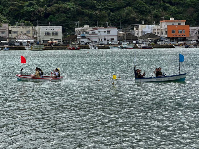 「有吉の冬休み2023 密着77時間in沖縄」(C)フジテレビ