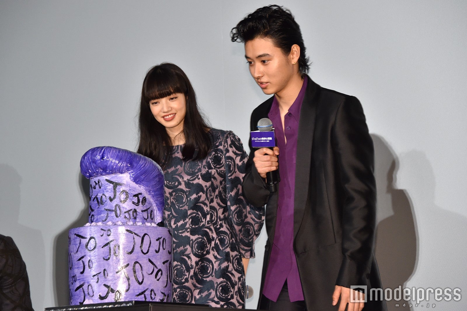 小松菜奈、山崎賢人 （C）モデルプレス