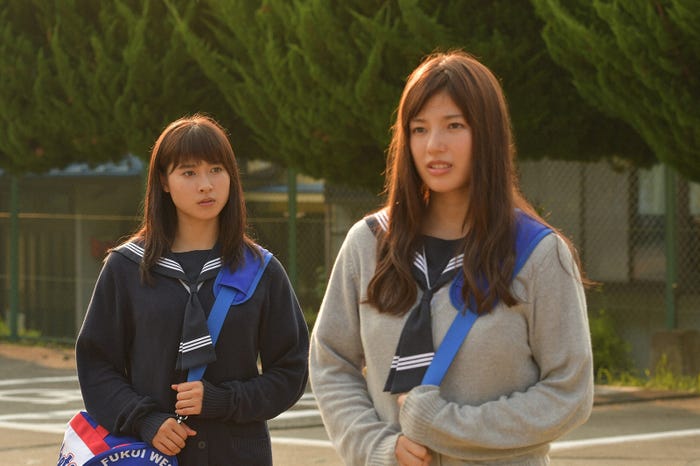 土屋太鳳、石井杏奈/「チア☆ダン」第7話より(C)TBS