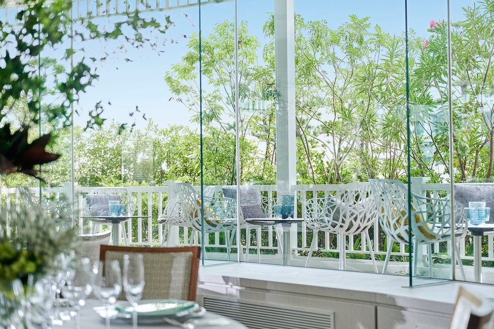 会場に併設するテラス席／画像提供：ベストホスピタリティーネットワーク