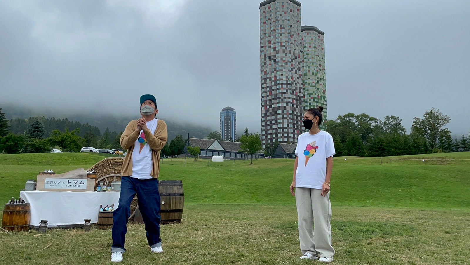 （左から）田中卓志、みちょぱ（C）フジテレビ