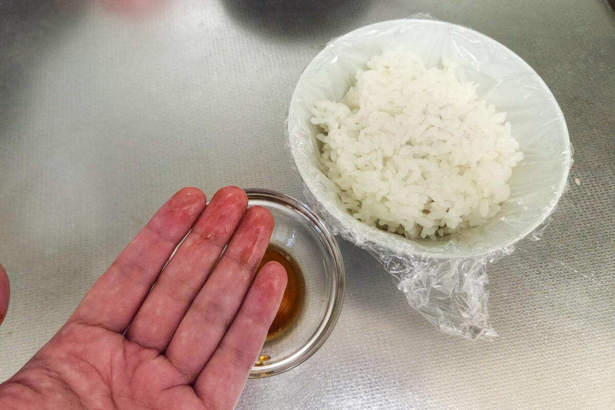 ツナごぼう味噌おにぎり