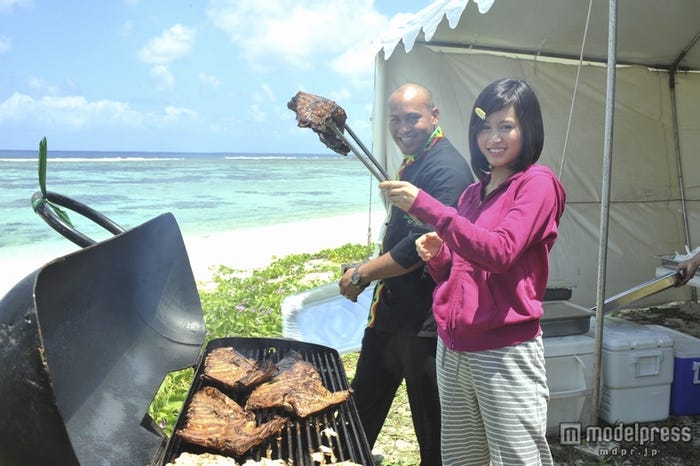 前田敦子/「g.u.」新CM「オトナSUMMER」篇オフショット