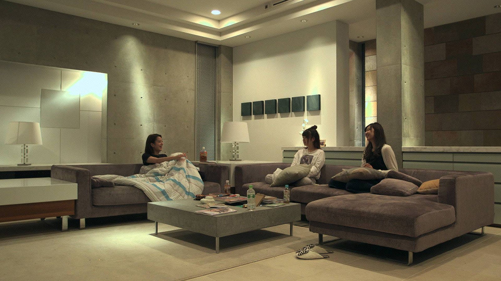 美咲、理子、百花『TERRACE HOUSE BOYS ＆ GIRLS IN THE CITY』35th WEEK（C）フジテレビ／イースト・エンタテインメント