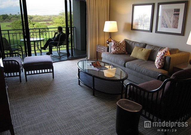 景色を見ながらのんびりくつろげるテラスも／photo by Alan Light