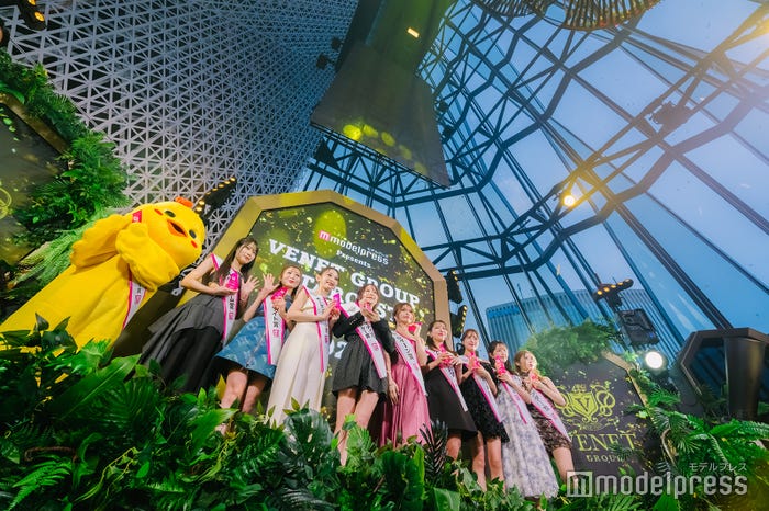 「modelpress Presents VENET GROUP STARCAST AWARD 2025」受賞者(左から)あいか、ねおまる、楓、きこ、れみれみ、五十嵐美咲、みゆう、りん、はな、うみ(C)モデルプレス