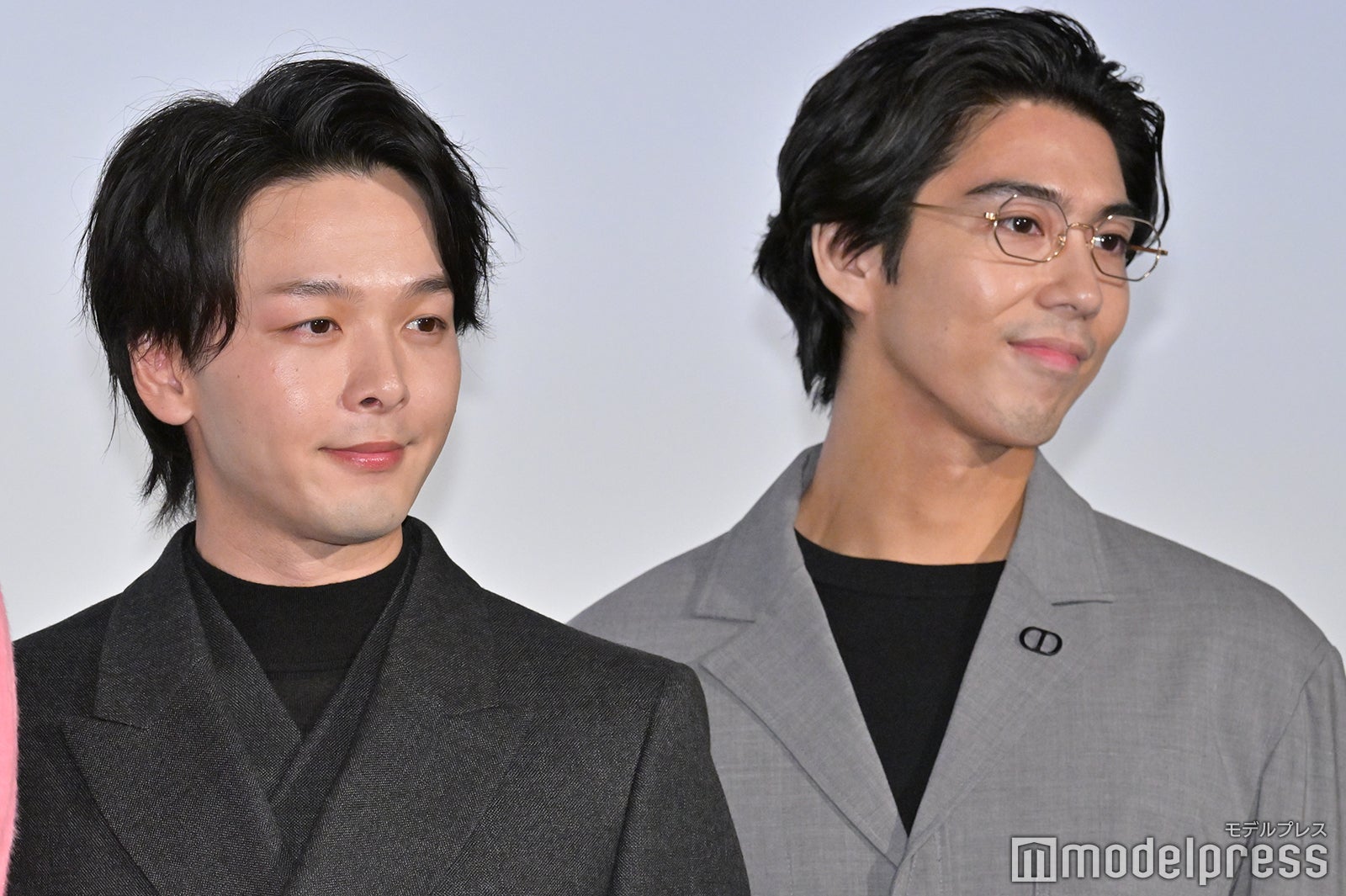 中村倫也、賀来賢人（C）モデルプレス