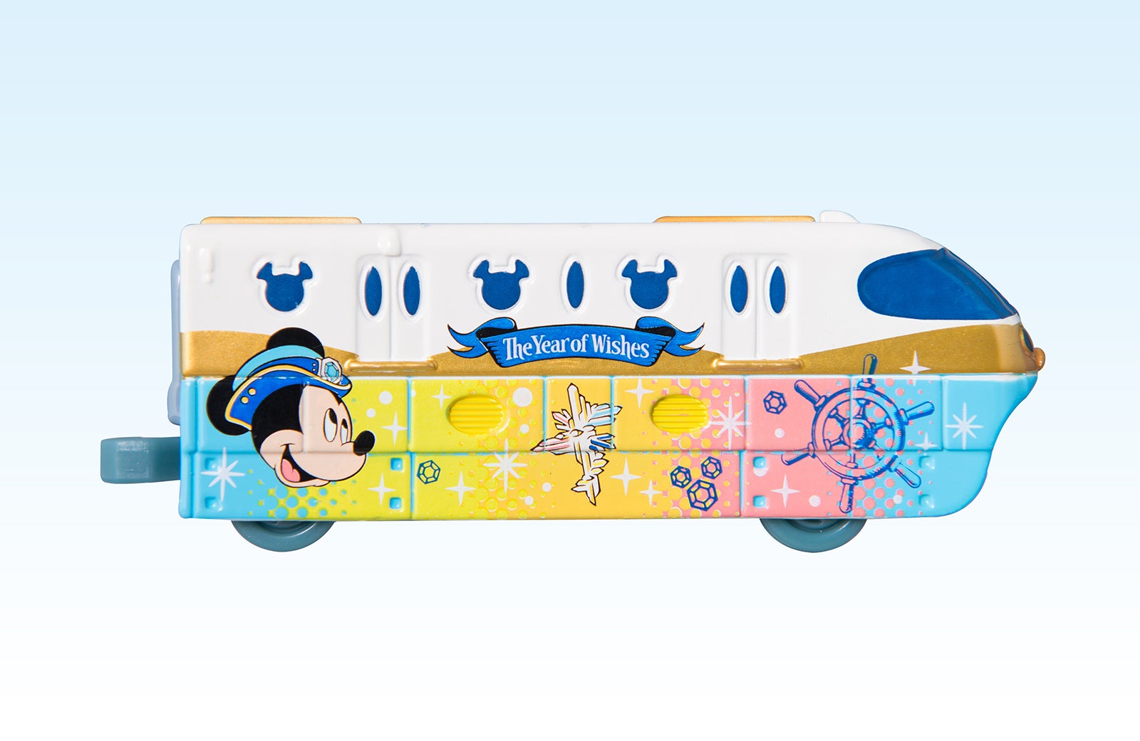 ミッキーが描かれた先頭車（C）Disney