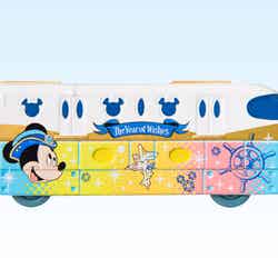 ミッキーが描かれた先頭車（C）Disney