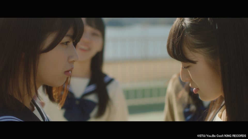 STU48「暗闇」MVより（C）STU／You,Be Cool!／KING RECORDS