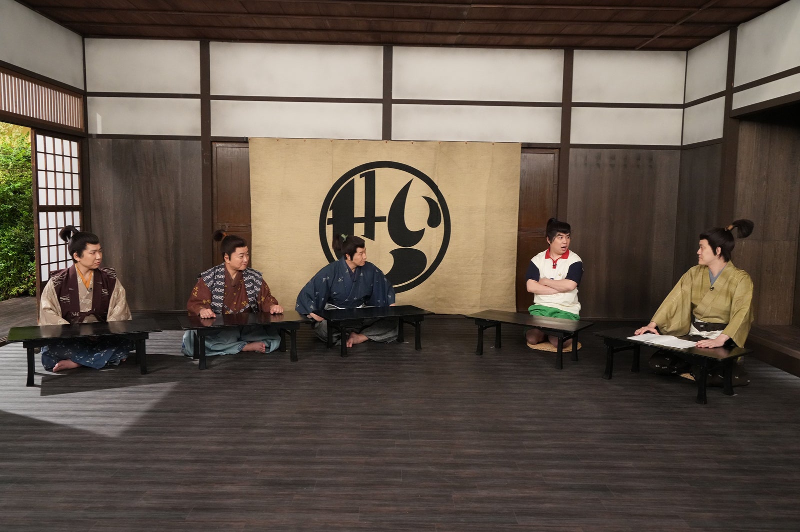 「どうする？せい康」（左から）秋山寛貴、松尾駿、長田庄平、せいや、粗品（C）フジテレビ