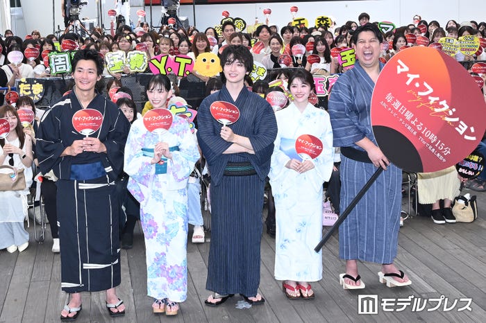 (左から)野村周平、森川葵、玉森裕太、宮澤エマ、ジャンボたかお(C)モデルプレス
