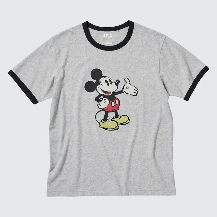 ユニクロ　uniqlo　レディース　おすすめ　オススメ　コスパ　2023　冬　メンズ　新作　1月発売　ディズニー　ディズニー・ビヨンド・タイムUTグラフィックTシャツ　Tシャツ　コラボ
