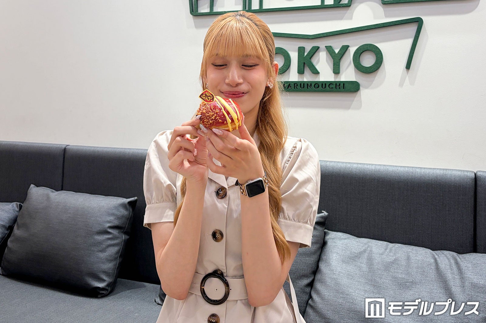 「しっとりとした生地と甘酸っぱいクリームが相性抜群で、上に乗っているアーモンドクランチがアクセントになっていました」（ARISA）／（C）モデルプレス