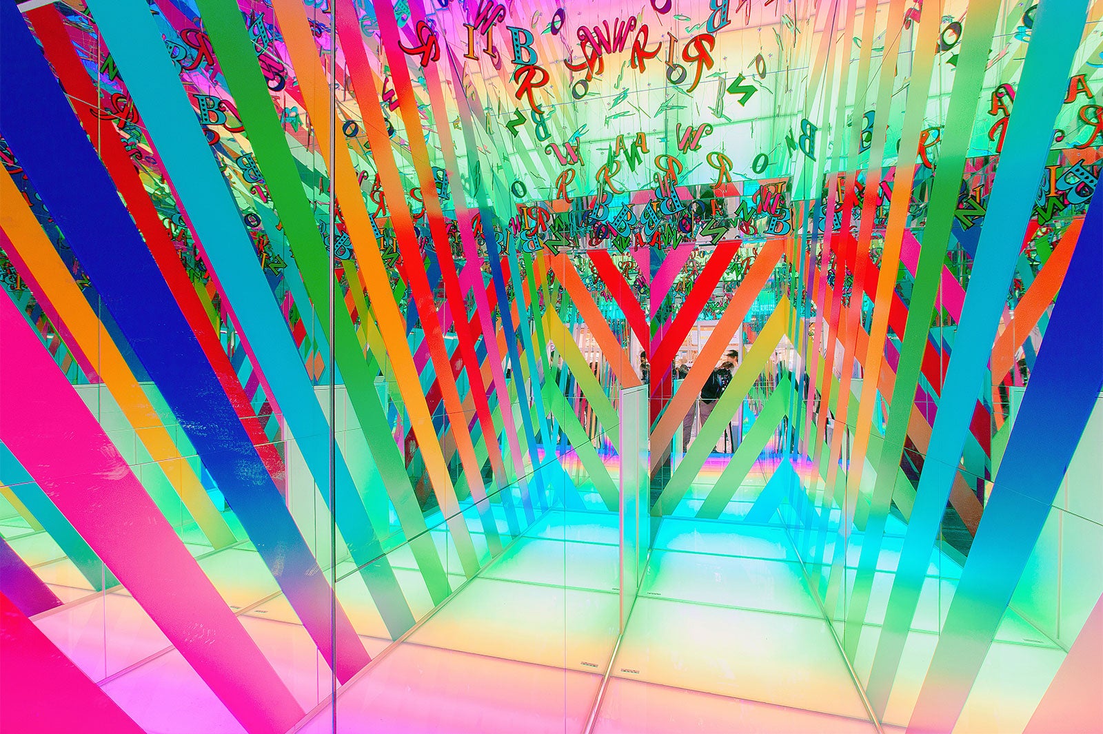 ここでしか通ることができない「レインボーロード」／画像提供：Sugar Factory