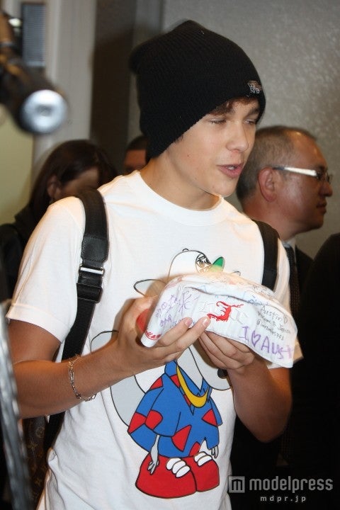 ＜速報＞全世界のボーイフレンド、オースティン・マホーンが成田到着！