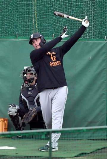 巨人・リチャードが阿部監督からの“死球”に乱闘未遂？！「さすがに監督なのでやめました」 多彩な変化球には翻弄（ほんろう）も