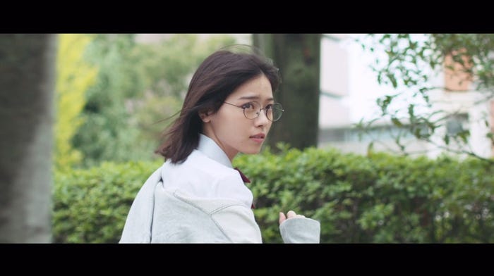 西野七瀬/「帰り道は遠回りしたくなる」MVより(提供写真)