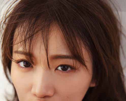 乃木坂46秋元真夏、2nd写真集で初ランジェリーショット披露 “少女”と“大人”の魅力凝縮