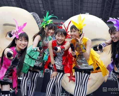 ももクロ、日産スタジアム演出は「サッカーとライブ」を融合 初の芝生を活かした演出で度肝を抜く
