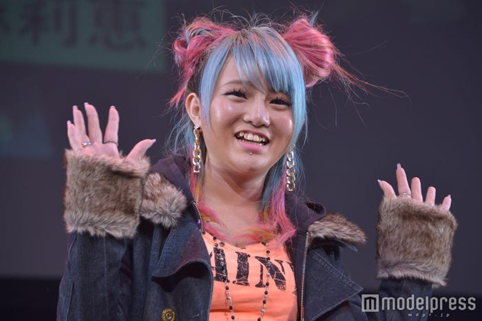 “まーちりん”こと三代麻莉恵(C)モデルプレス