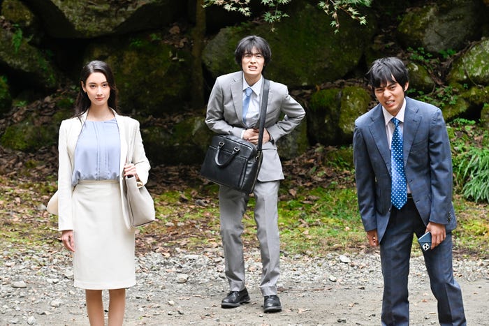 菜々緒、塩野瑛久、永田崇人「無能の鷹」第6話(C)テレビ朝日