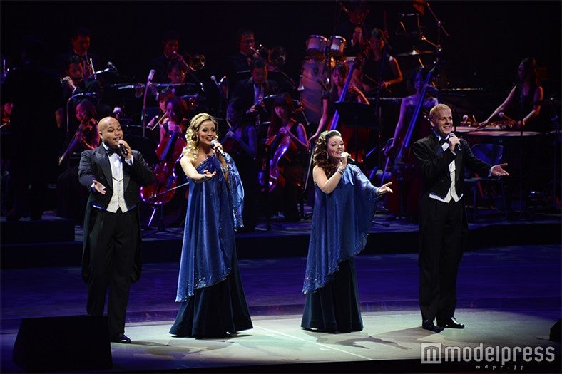 ラブ・ソングを歌うシンガーたち（C）モデルプレス