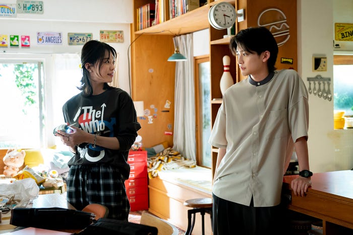 志田彩良、高橋文哉「君の花になる」第4話より(C)TBS