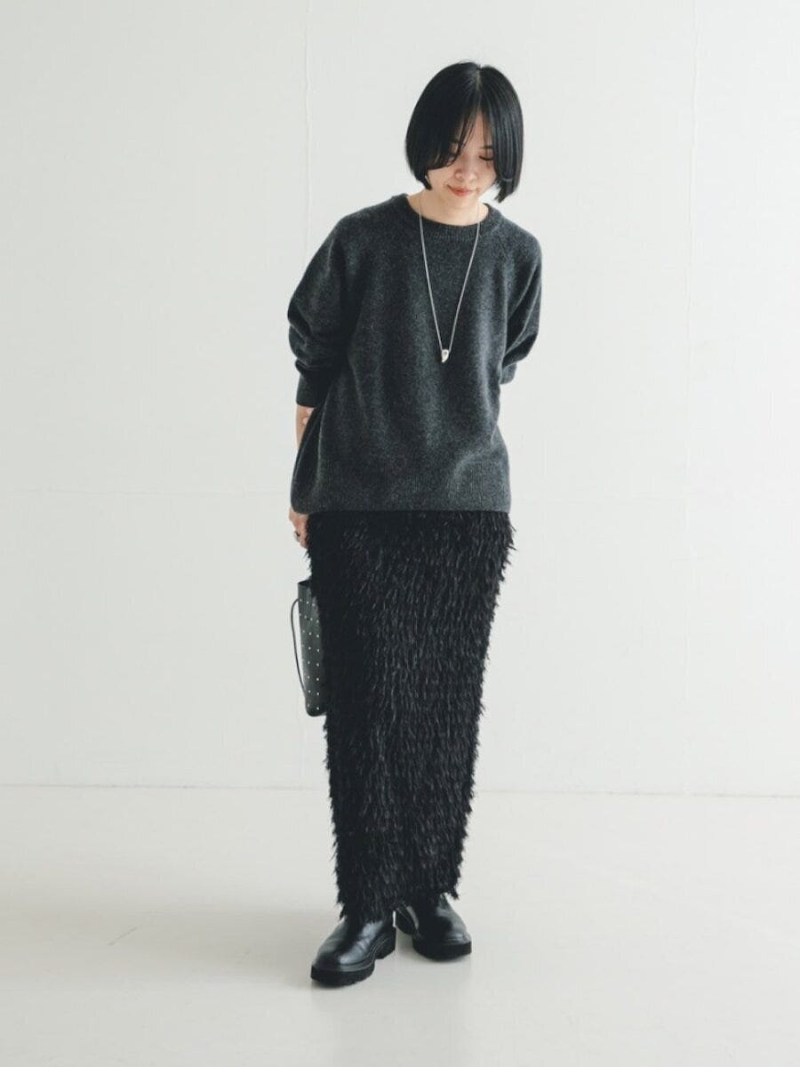 2026大人女性おすすめ黒スカートワントーンコーデ