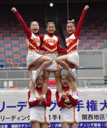 チア関西選手権 箕面自由学園高が総合優勝 元サッカー日本代表の加地さんの娘・琳香選手も躍動