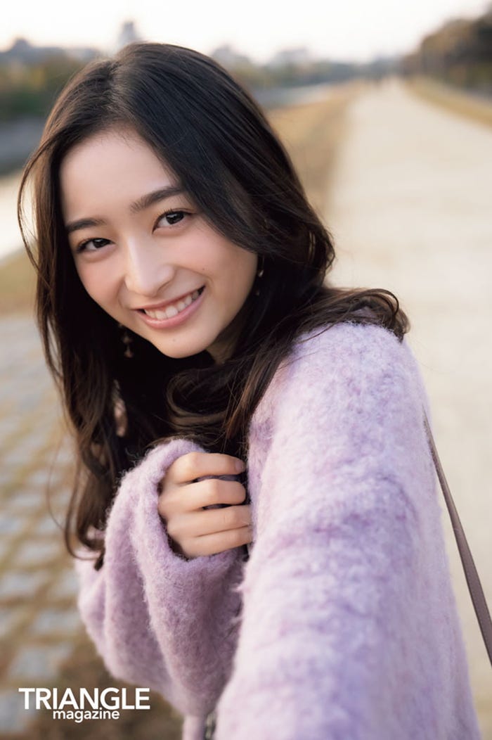「TRIANGLE magazine 01」井上和、TSUTAYA限定特典ポストカード(講談社)撮影/中村和孝