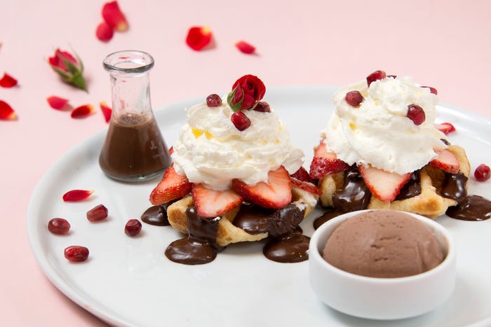 DARK CHOCOLATE ROSE WAFFLE(ダークチョコレートローズワッフル)