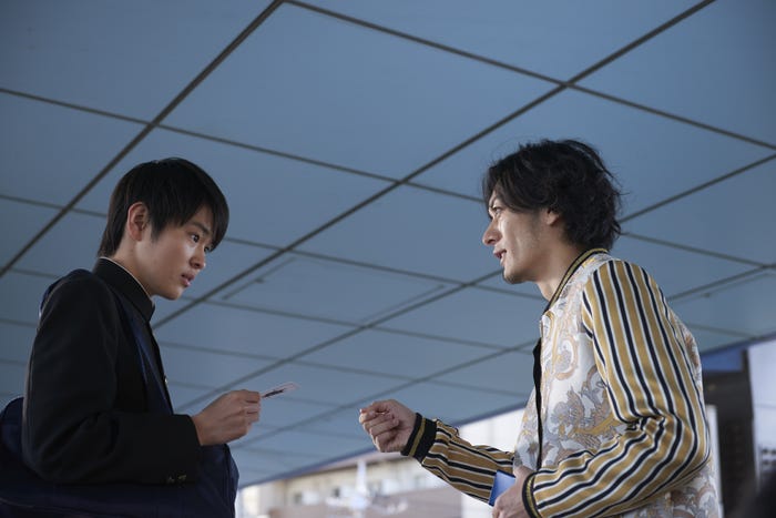 望月歩、久保田悠来/「モブサイコ100」第6話より(C)ONE・小学館/ドラマ「モブサイコ100」製作委員会