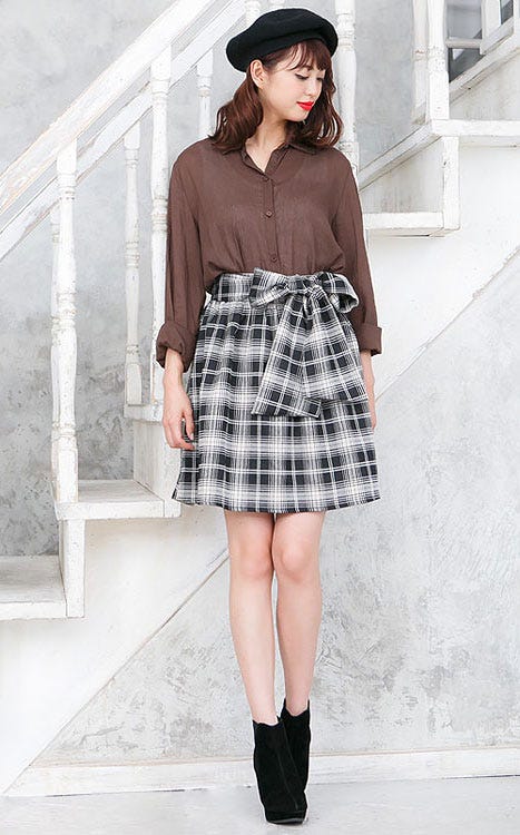 シワ加工コットンガーゼ長袖シンプルシャツトップス「神戸レタス」1990円(税込)/画像提供:神戸レタス