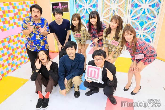 (前列)GAG(後列左から)空気階段、星島沙也加、大塚びる、日野麻衣、金山睦(C)モデルプレス
