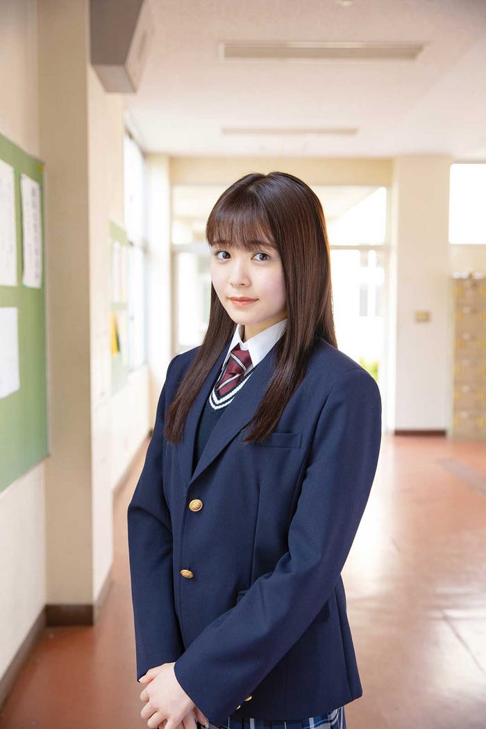 姉崎奈緒美役・久間田琳加(C)西森博之/小学館(C)「お茶にごす。」製作委員会