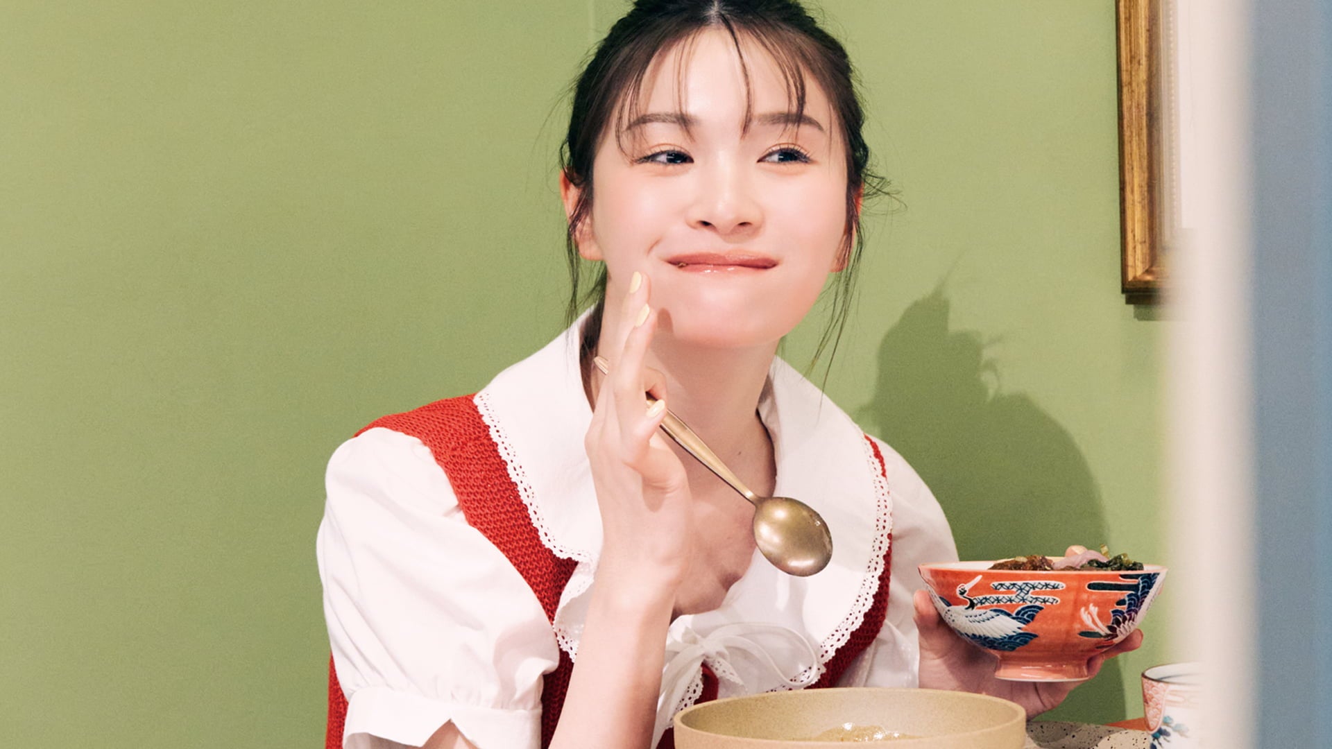 お目立ちレッドが使える♡ まわりと差がつく【2wayニットベスト】着回しコーデ4選
