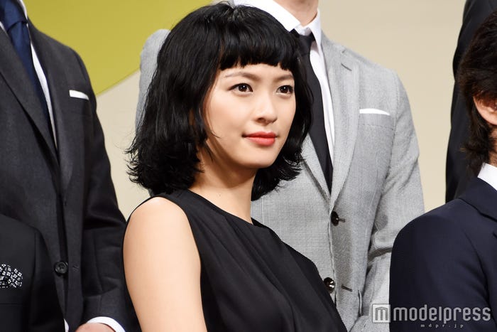 <ファッションチェック>一点盛りリップがオシャレ(C)モデルプレス