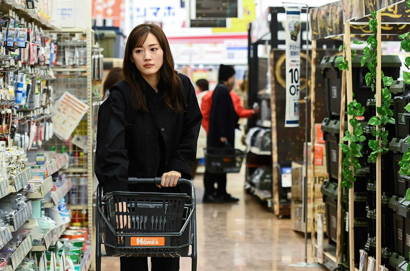 綾瀬はるか「天国と地獄 ～サイコな2人～」第6話より（C）TBS