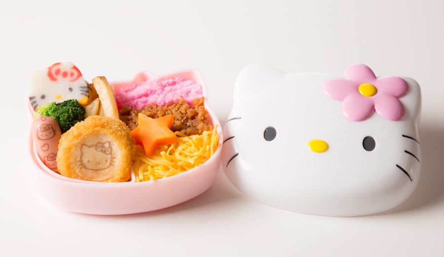 ハローキティがいっぱい！3色弁当 1,250円（C）2017 SANRIO CO., LTD.