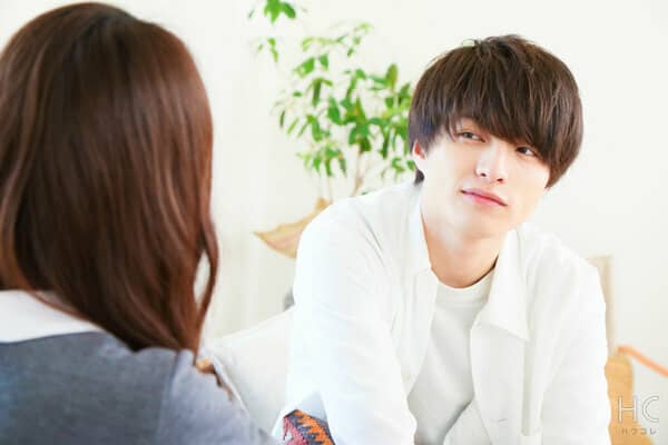 束縛彼氏の心理と特徴は 上手な付き合い方と束縛を緩める7つの方法 モデルプレス 束縛彼氏の心理と特徴は 上手な付き合い方と束縛を緩める7つの方法 モデルプレス