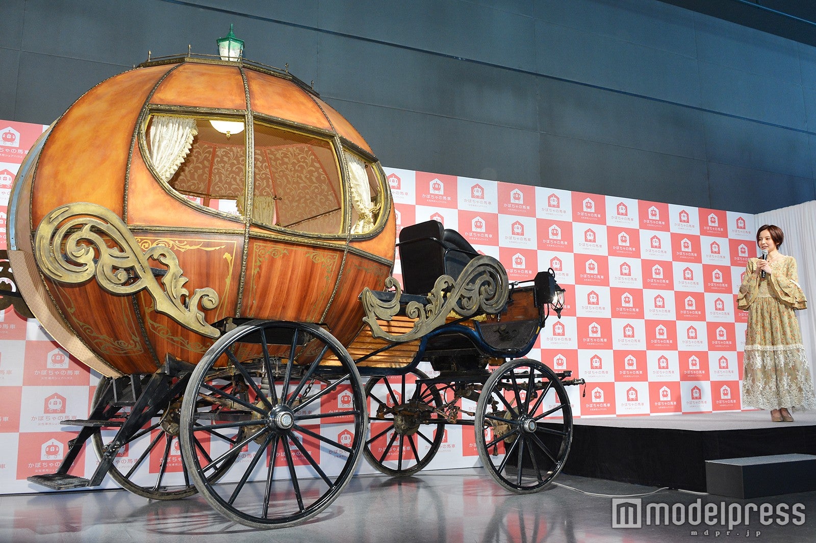 ベッキー（C）モデルプレス